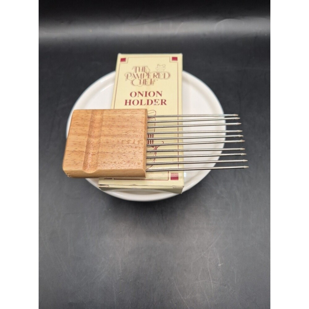 Pampered Chef Onion Holder 5" Wooden Handle Stainless Steel Prongs Retired item